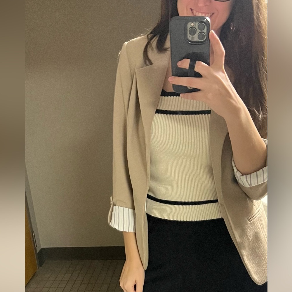 Black and Cream Women's Knit Top